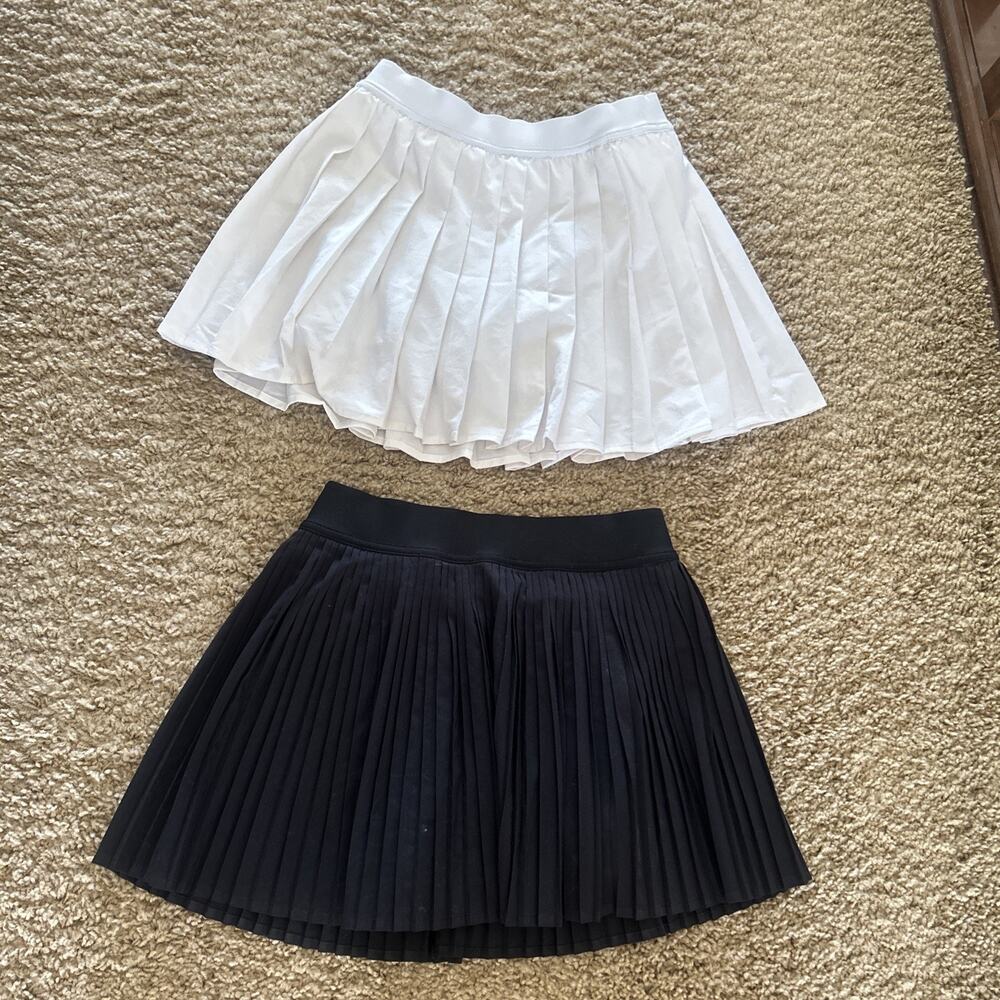 Lululemon Varsity High-Rise Pleated Tennis Skirt Lot Of 2 Size 4 Black White EUC